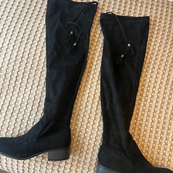 Tall Black Suede Boots Size 8.5M - Picture 1 of 5